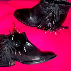 Gianni Bini ankle boots